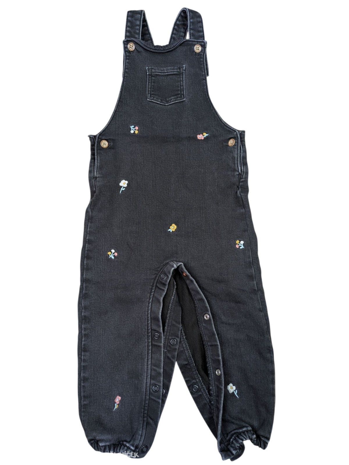 Černé dětské lacláče s kytičkami outlet M&S